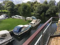 Waterfront House in the Heart of St Neots