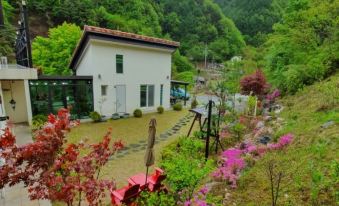 Danyang Reminis Pension