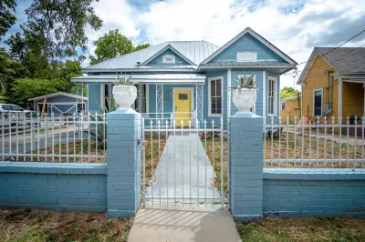 Remodeled Historic 2Br 1BA House Near Downtown