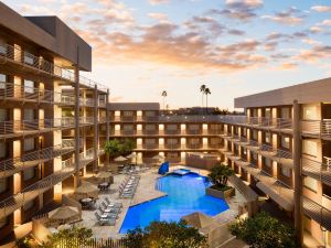 DoubleTree Suites by Hilton Phoenix