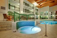 Econo Lodge Pigeon Forge Riverside - Hot Tub