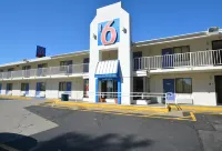 Motel 6 Chicopee, MA - Springfield Hotels in Holyoke