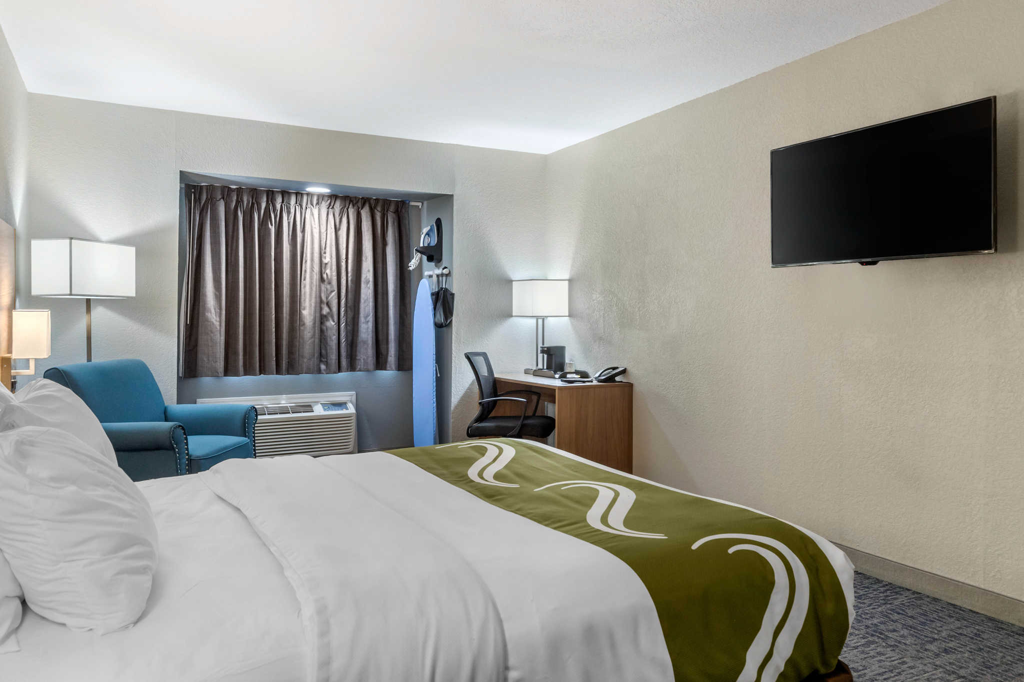 Quality Inn Downtown - near Market Square