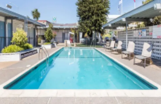 Travelodge by Wyndham San Francisco Airport North Hotels in South San Francisco