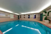 Country Inn & Suites by Radisson, Michigan City, IN - Pools