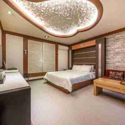 Valentine Hotel Rooms