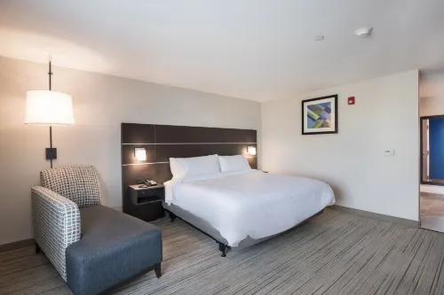Holiday Inn Express & Suites Chicago - Hoffman Estates Hotels in South Barrington
