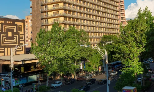 Ani Plaza Hotel