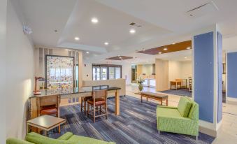 Holiday Inn Express & Suites Gulf Shores