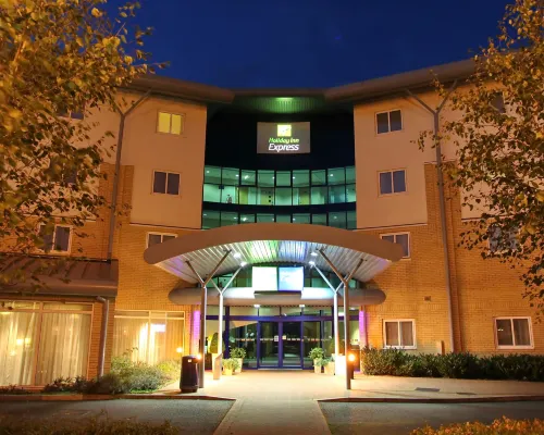 Holiday Inn Express SOUTHAMPTON M27, JCT.7 by IHG Hotels near The Brook