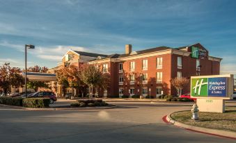 Holiday Inn Express & Suites Plano West – Frisco
