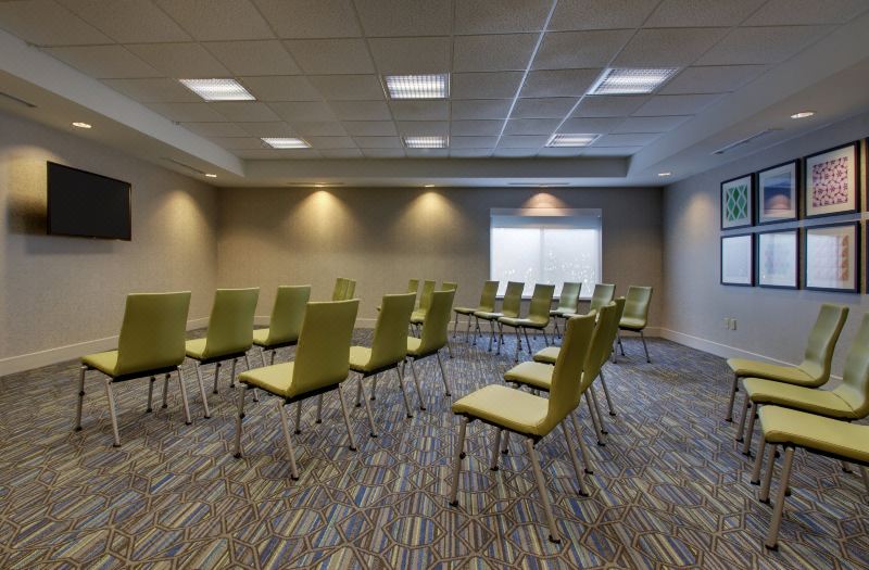 Holiday Inn Express & Suites Morris by IHG photo 5