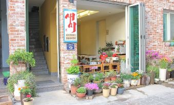 Tongyeong Semiee Guest House