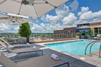 Hampton Inn & Suites Nashville Downtown Capitol View - Rooftop Pools