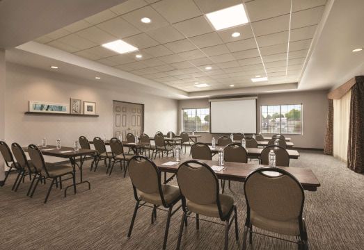 컨트리 인 & 스위트 바이 래디슨 해이거즈타운 MD