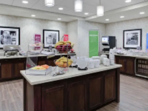 Hampton Inn & Suites Manchester Hotels in Manchester