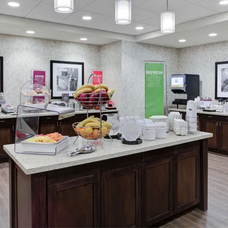 Hampton Inn & Suites Manchester