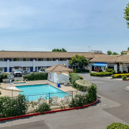 Motel 6 Oakdale, CA
