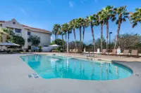 Best Western Gateway Grand - Pools