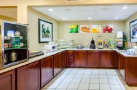 Quality Inn Lynchburg Near University - breakfast