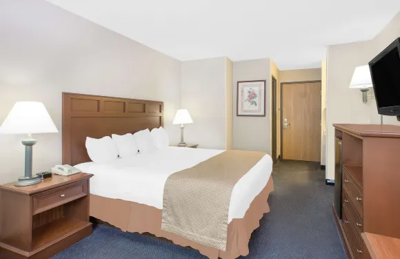 布恩唄盟套房酒店