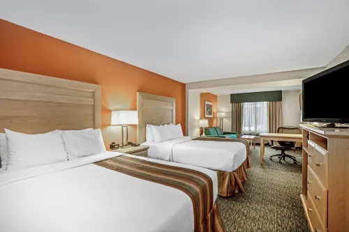 La Quinta Inn & Suites by Wyndham Grand Forks Hotel di Grand Forks