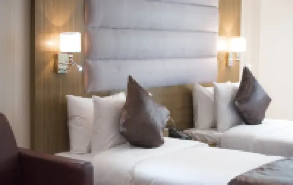 Royal Tulip Hotel LLC