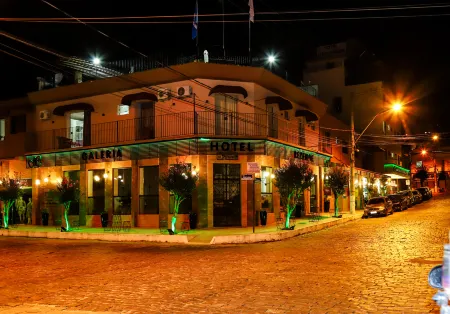 VOA Hotel Rezende Отели рядом с достопримечательностью «Porto Seguro»