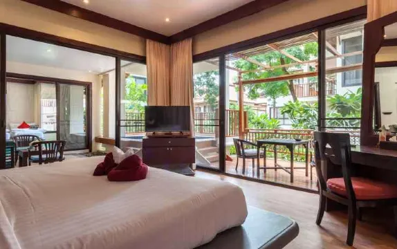 วิลลาสองห้องนอนพร้อมสระน้ำขนาดเล็ก