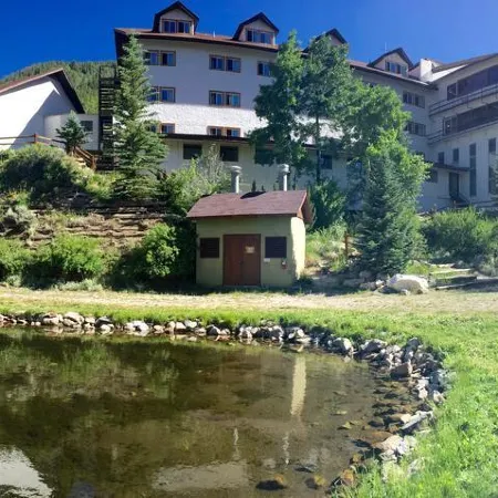 Monarch Mountain Lodge