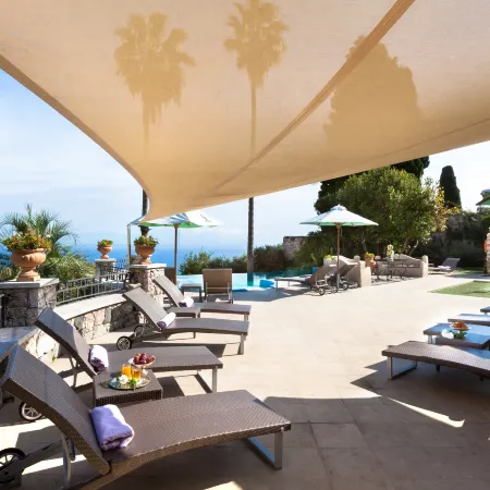The Ashbee Hotel