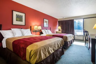 Econo Lodge Inn & Suites Conference Center Dublin Hotel di Dublin