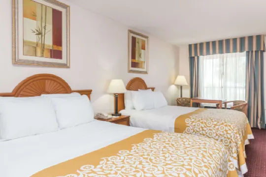 奇夫蘭温德姆戴斯酒店