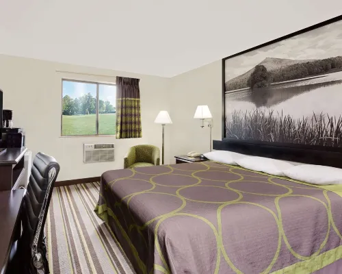 Super 8 by Wyndham Waynesboro Hotels in Waynesboro