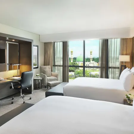 Legend Hotel Lagos Airport, Curio Collection by Hilton