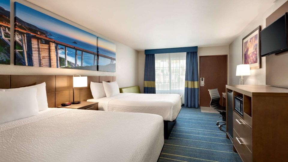 Days Inn & Suites by Wyndham Anaheim at Disneyland Park