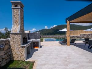 House with Pool and Mesmerizing View in Seydikemer