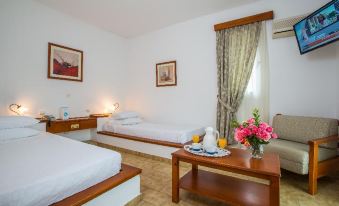 Delfinia Hotel & Bungalows