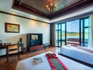 Racha Kiri Resort & Spa