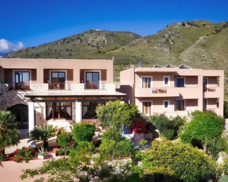 Areti Aparthotel Hotels in Aptera