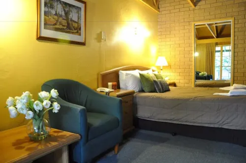 High Country Motor Inn Hotels in Porepunkah