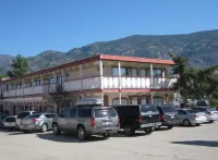 Falcon Resort - Motels