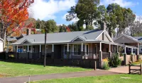 Marysville Garden Cottages Hotels in Narbethong