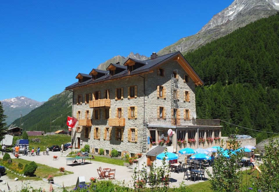 hotel overview picture
