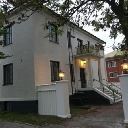 Townhouse Apartments