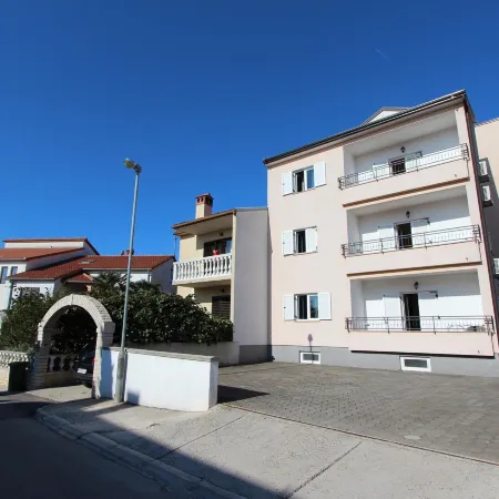 Apartments Elida