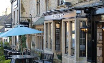 The Sheep on Sheep Street Hotel