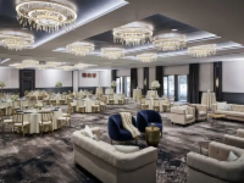 โรงแรมไฮธ์ - ในเครือลักซ์ชัวรี คอลเลกชั่น รีสอร์ท เวล โรงแรมในเวล