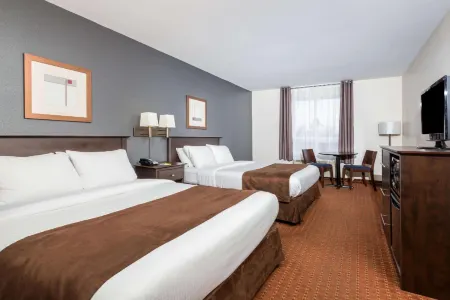 Super 8 by Wyndham Quebec City