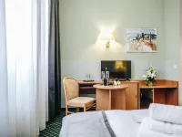 Hotel "Helle Mitte" Berlin Hotels near Kaulsdorf
